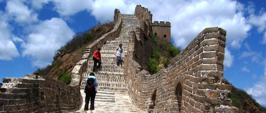 great wall of china hiking trips