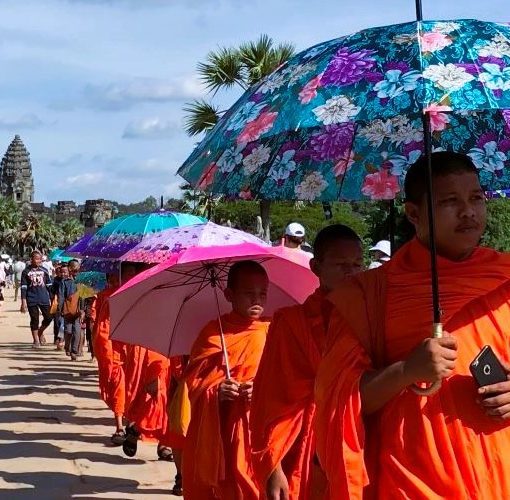 best guided luxury group tours of Vietnam & Cambodia