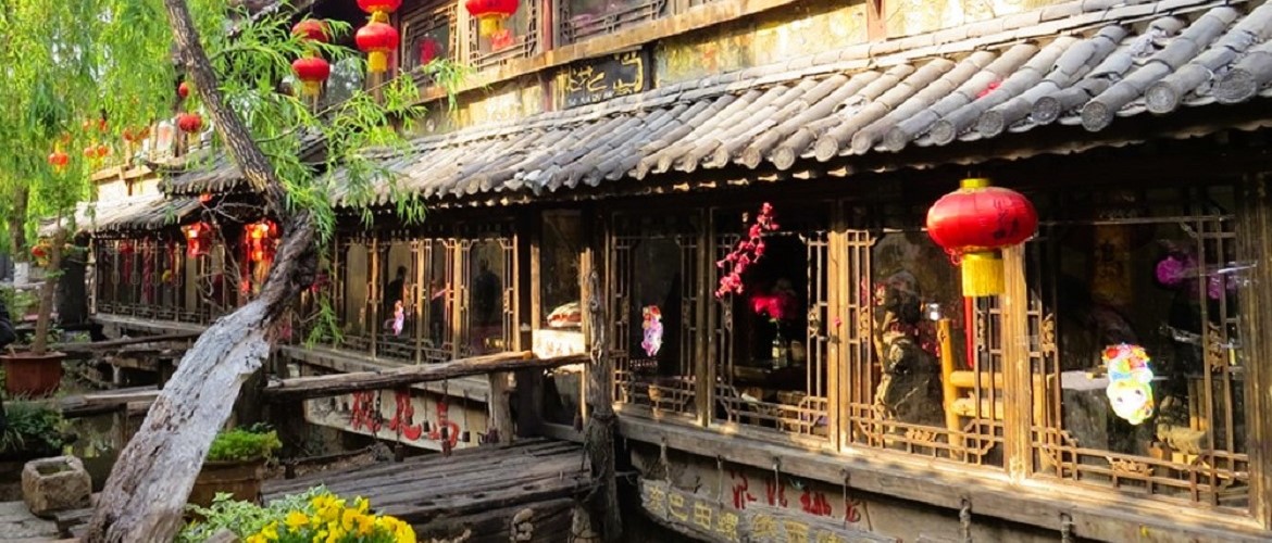 luxury tour of China focusing on Yunnan - Lijiang Old Town