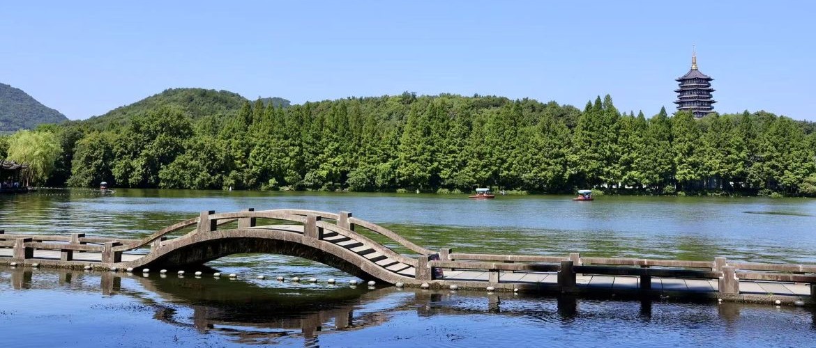 Epic China: Pandas & Avatar Mountains (15 days)