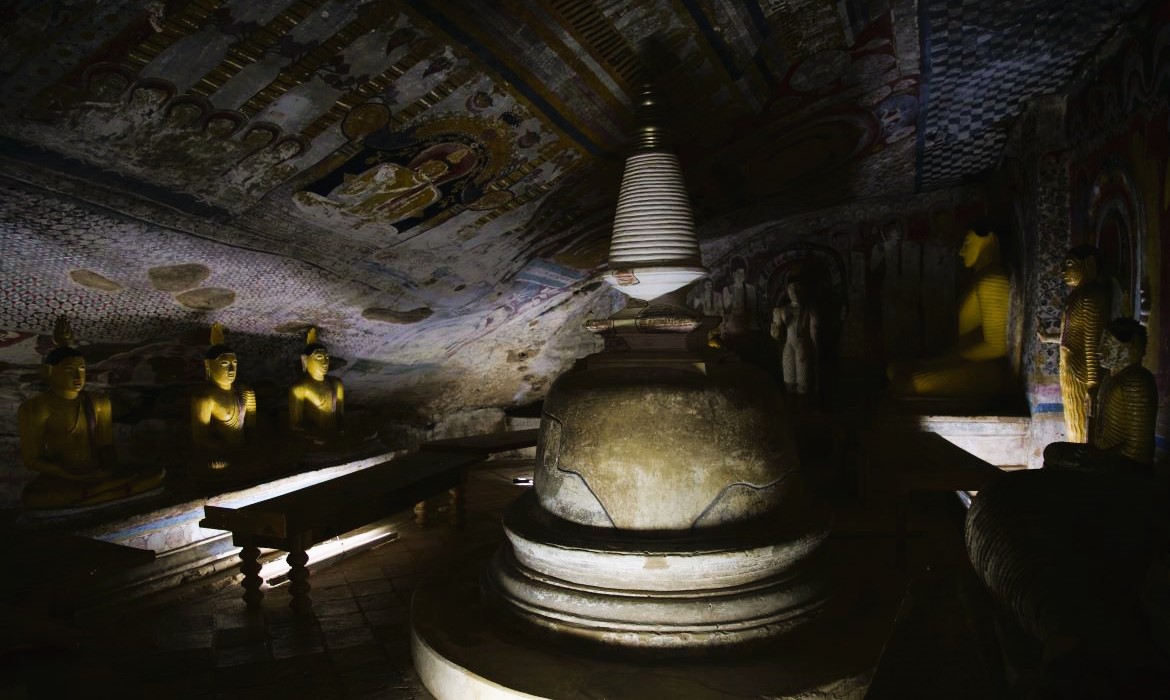 escorted group tour of Sri Lanka focusing on history, culture, nature & food