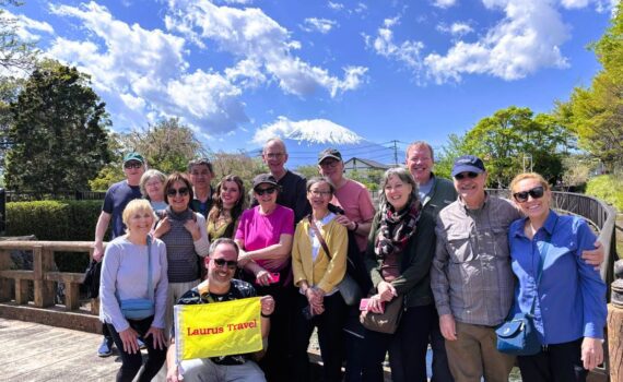 Why Small-Group Japan Tours Are Replacing Big Bus Tours